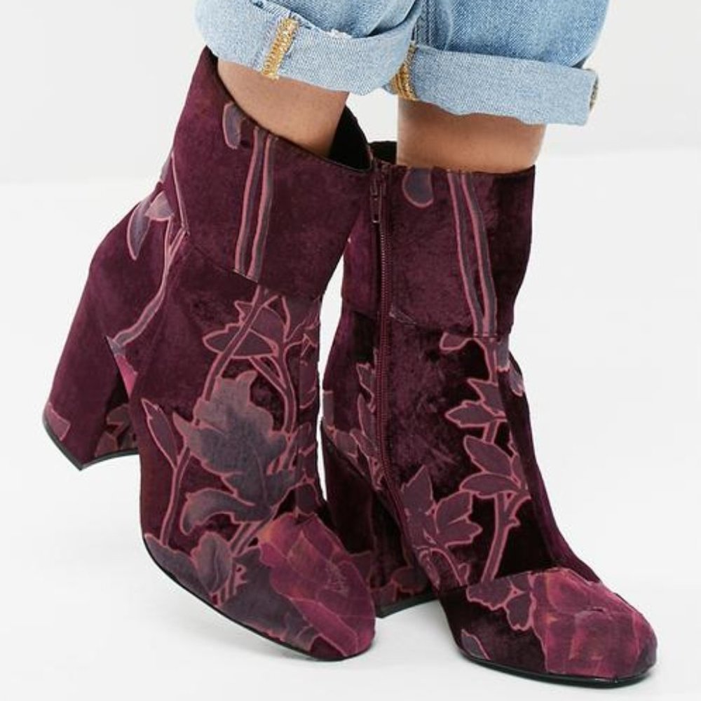 Steve Madden Goldie Block Heel Floral Velvet Mid Boot in Burgundy